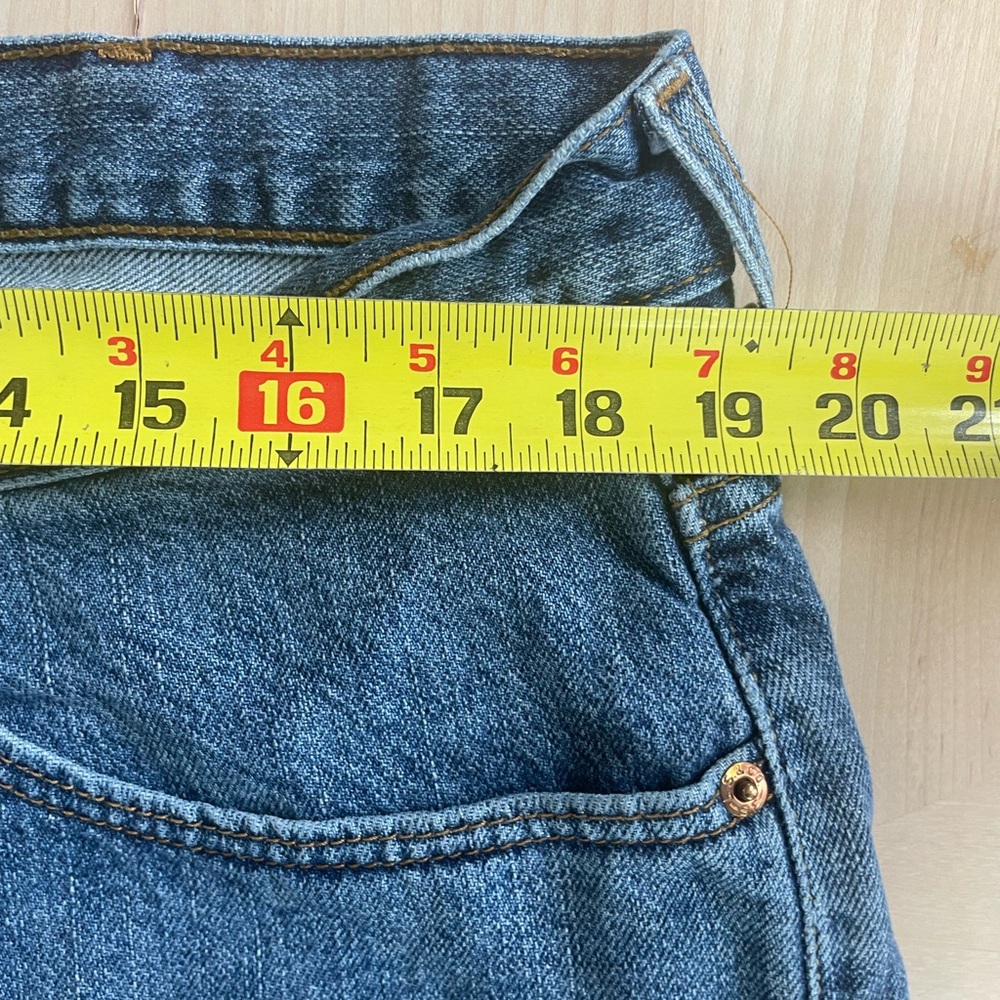Levi's Classic 550 Blue Denim Shorts Size 40 Vintage Y2K - Picture 5 of 8